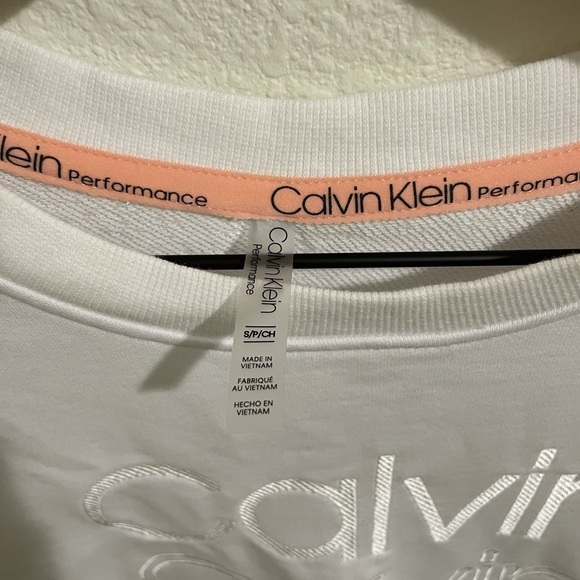 Small athletic Calvin Klein sweater - Picture 2 of 5
